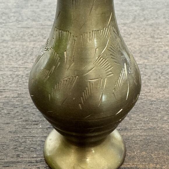 Vintage Miniature Brass Bud Vase 4" Hand Engraved Etched Design Patina Mini - Picture 3 of 10